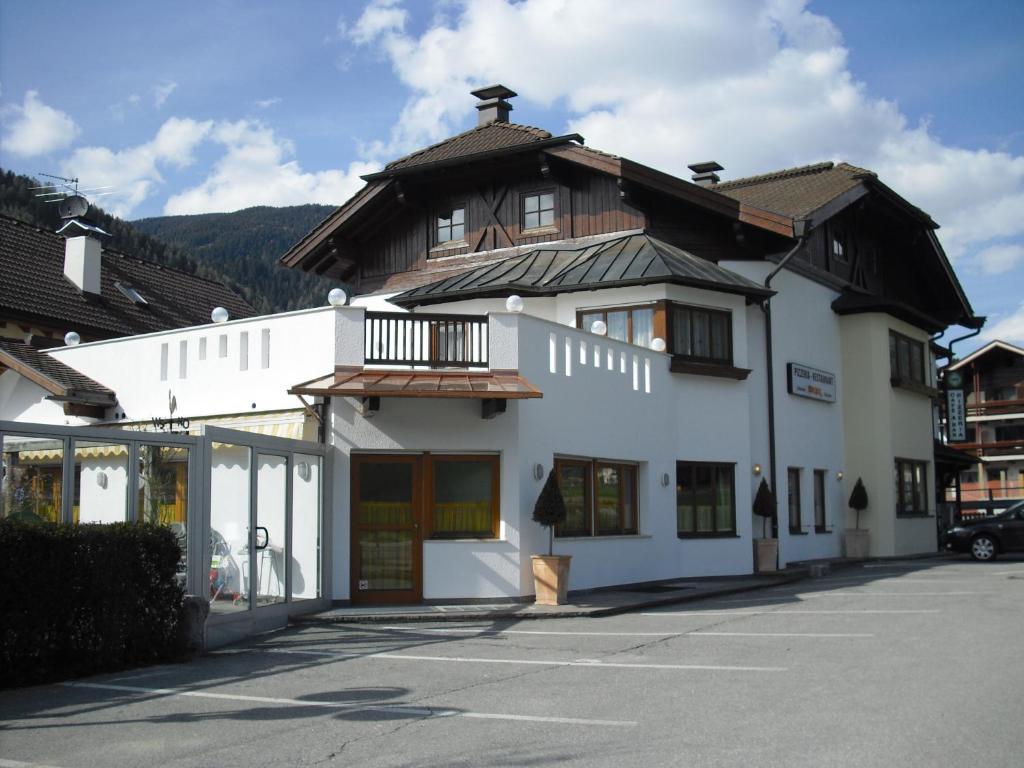 Pizzeria Restaurant Wieser Rasùn di Sotto エクステリア 写真